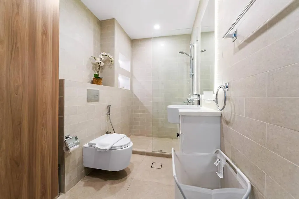 Vibrant 2Br Escape With Pool & Gym Apartment Dubai