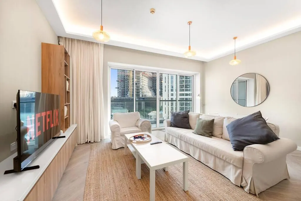 Vibrant 2Br Escape With Pool & Gym Apartment Dubai 0*,  United Arab Emirates