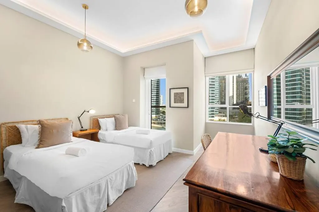 Vibrant 2Br Escape With Pool & Gym Apartment Dubai