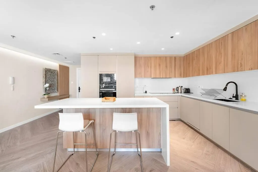 Vibrant 2Br Escape With Pool & Gym Apartment Dubai