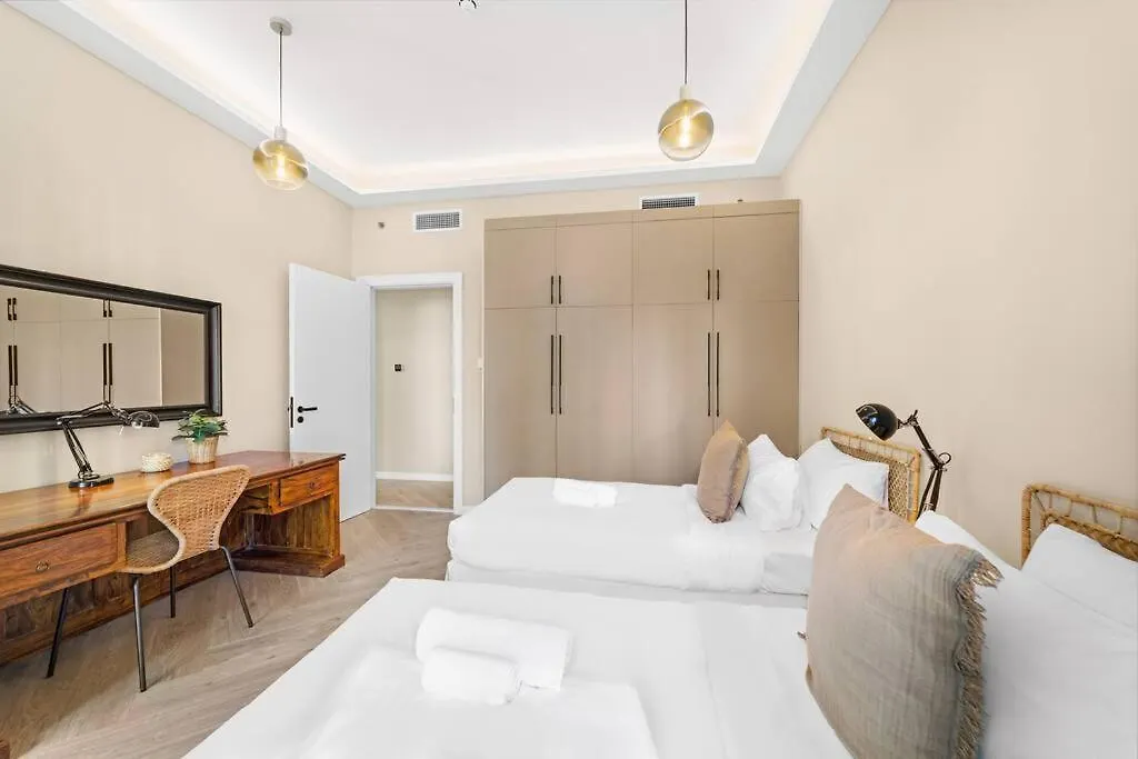 شقة Vibrant 2Br Escape With Pool & Gym دبي 0*,