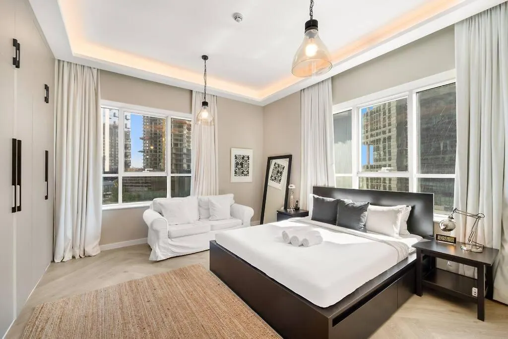 شقة Vibrant 2Br Escape With Pool & Gym دبي